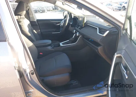 2020 Toyota Rav4 Xle z USA, uszkodzony, nr VIN 2T3W1RFV4LC058841